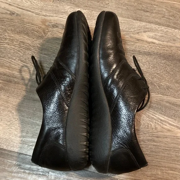 Naot Hui Black Leaf Loafer - Picture 3 of 4